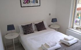 Modern 2 Bed Flat In Maida Hill Near Kensal Town In For Up To 4 People - 9Mins To Tube Station